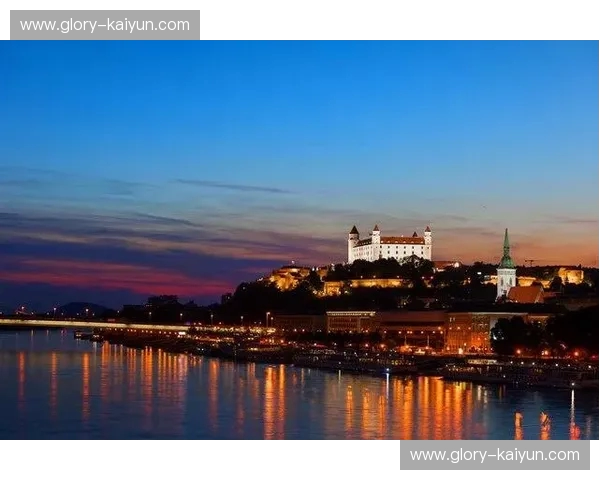 探寻欧洲心跳:摩尔多瓦与黑山,一场静待绽放的旅行邂逅 探寻欧洲心跳:摩尔多瓦与黑山,一场静待绽放的旅行邂逅