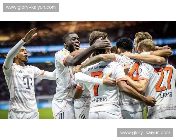 德甲巅峰对决：法兰克福的“鹰”与多特的“蜂”的激情碰撞